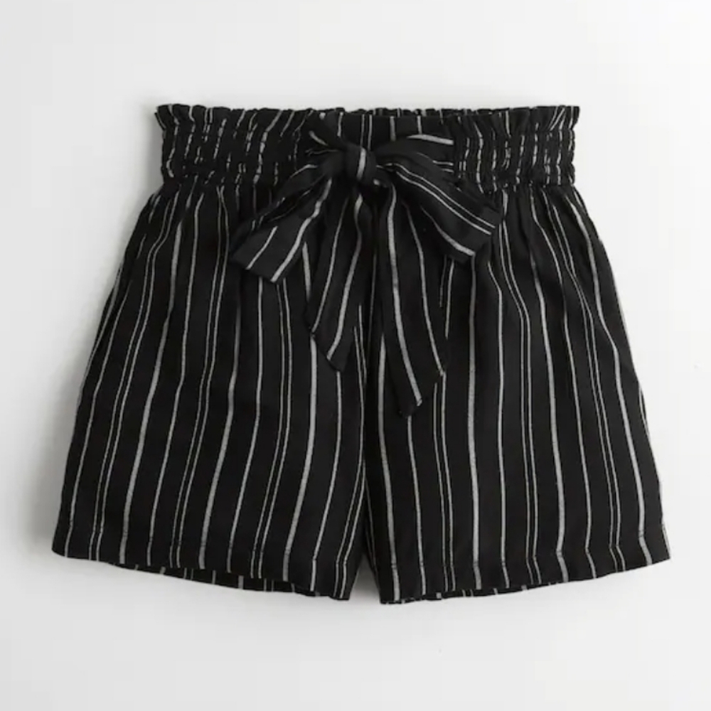 NWT Hollister Ultra High-Rise Paper Bag Shorts